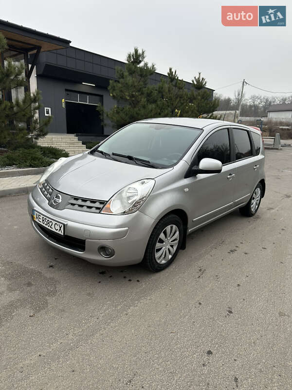 Хэтчбек Nissan Note 2008 в Днепре