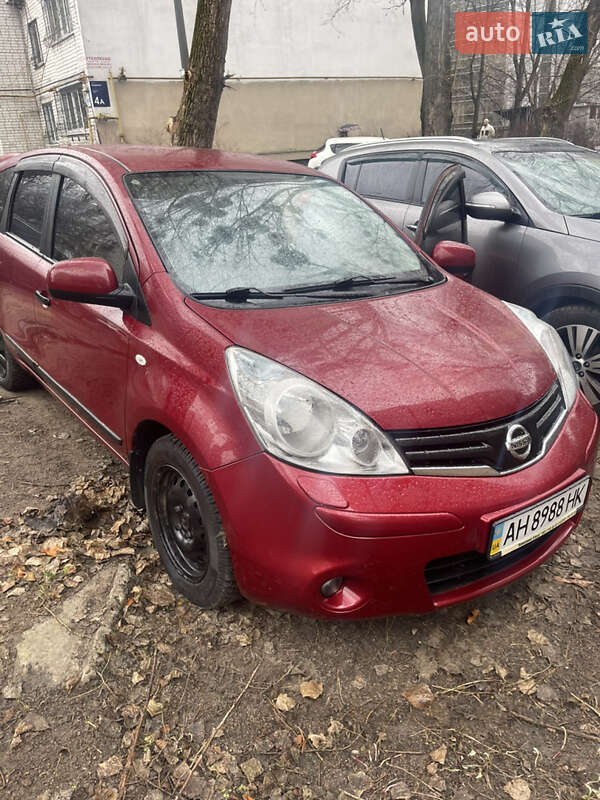 Хетчбек Nissan Note 2011 в Києві фото 2 Хетчбек Nissan Note 2011 в Києві