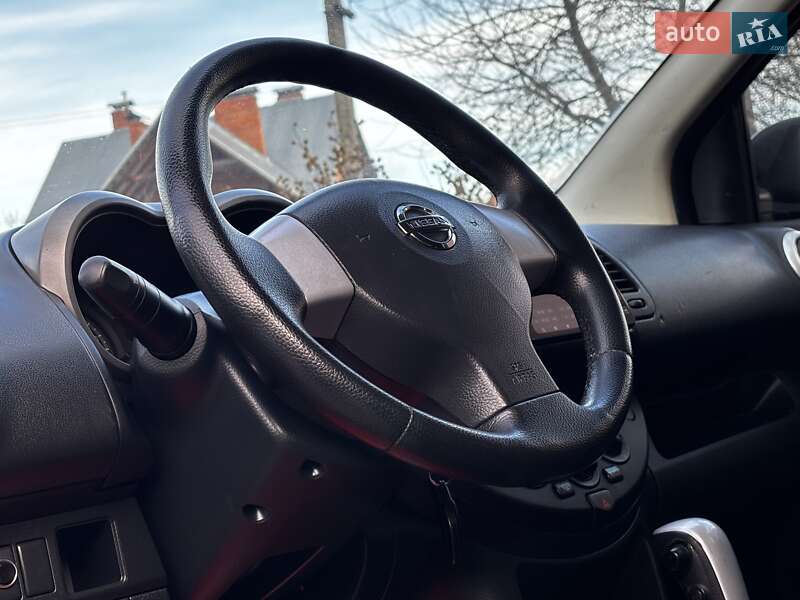 Хэтчбек Nissan Note 2007 в Дрогобыче фото 81 Хэтчбек Nissan Note 2007 в Дрогобыче