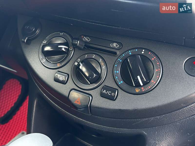 Хэтчбек Nissan Note 2007 в Дрогобыче фото 92 Хэтчбек Nissan Note 2007 в Дрогобыче