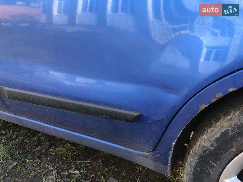 Хэтчбек Nissan Note 2008 в Львове