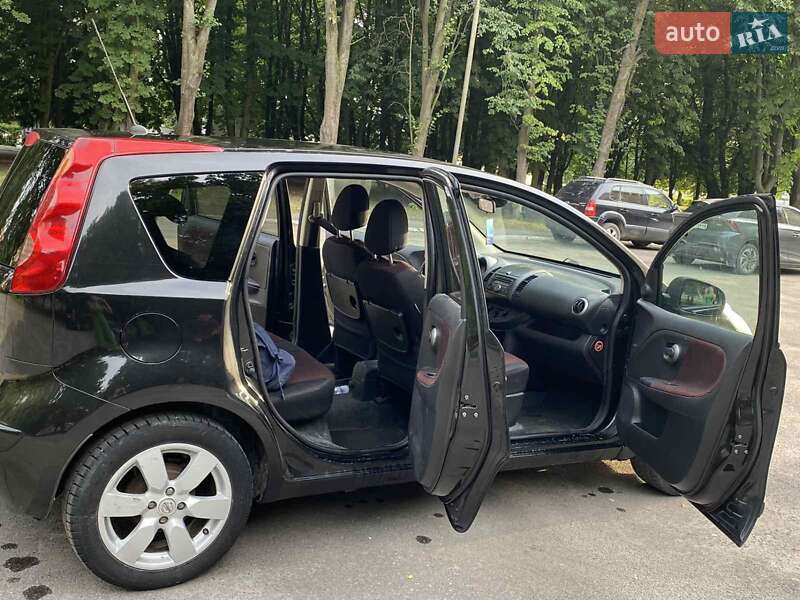 Хэтчбек Nissan Note 2008 в Староконстантинове