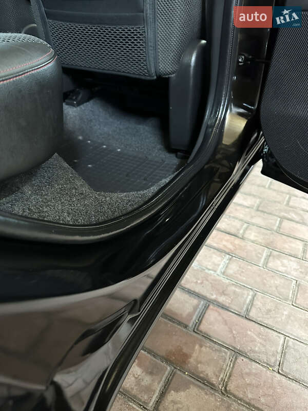 Хэтчбек Nissan Note 2008 в Хороле