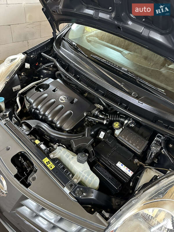 Хэтчбек Nissan Note 2008 в Хороле