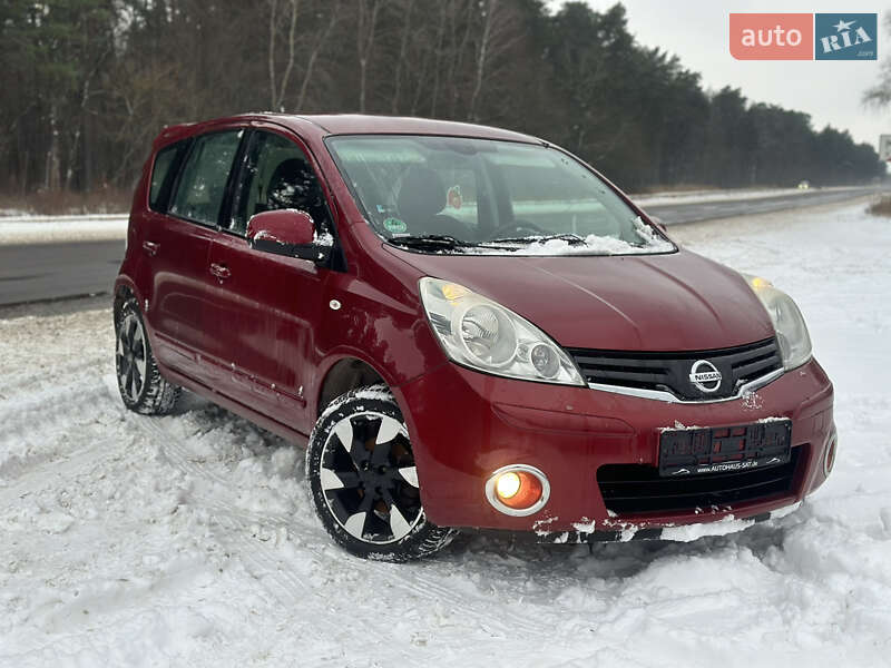 Хэтчбек Nissan Note 2012 в Ровно