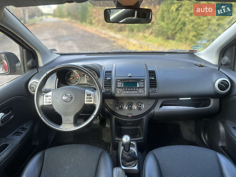 Хэтчбек Nissan Note 2012 в Ровно
