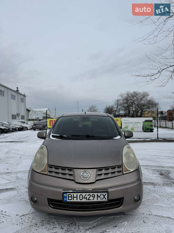 2007 Nissan Note, VIN SJNFCAE11U1109402:plate — photo 1 (autoria)
