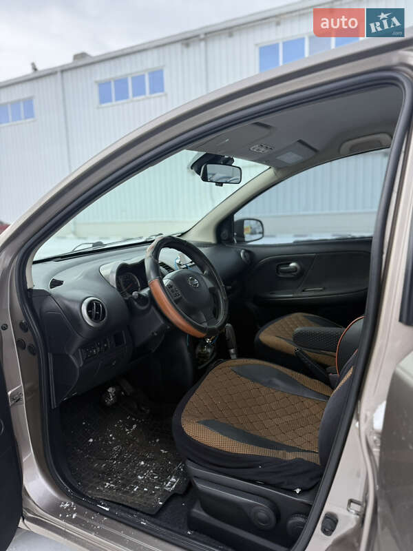 Хэтчбек Nissan Note 2007 в Измаиле