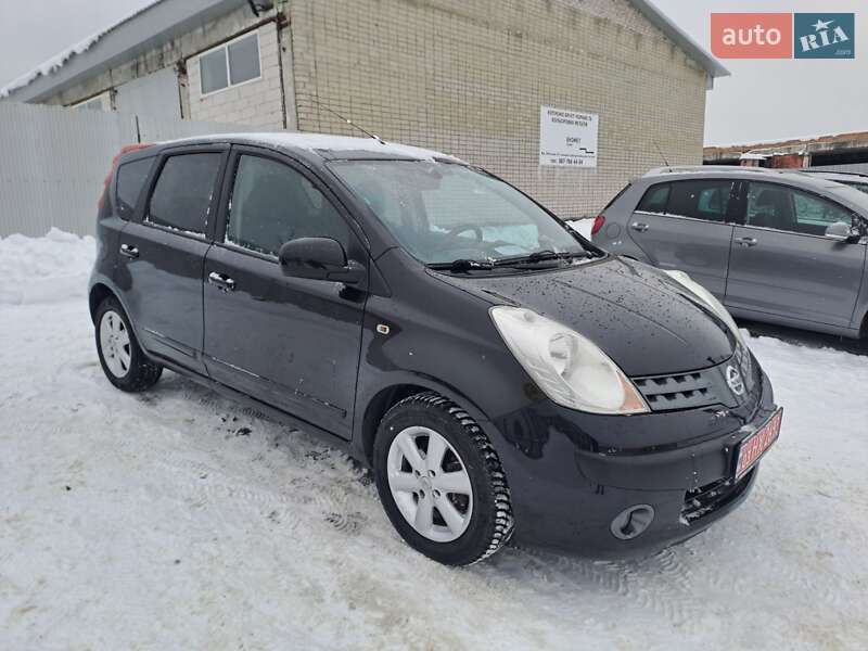 Хэтчбек Nissan Note 2006 в Славуте