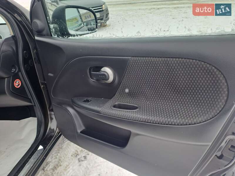 Хэтчбек Nissan Note 2006 в Славуте