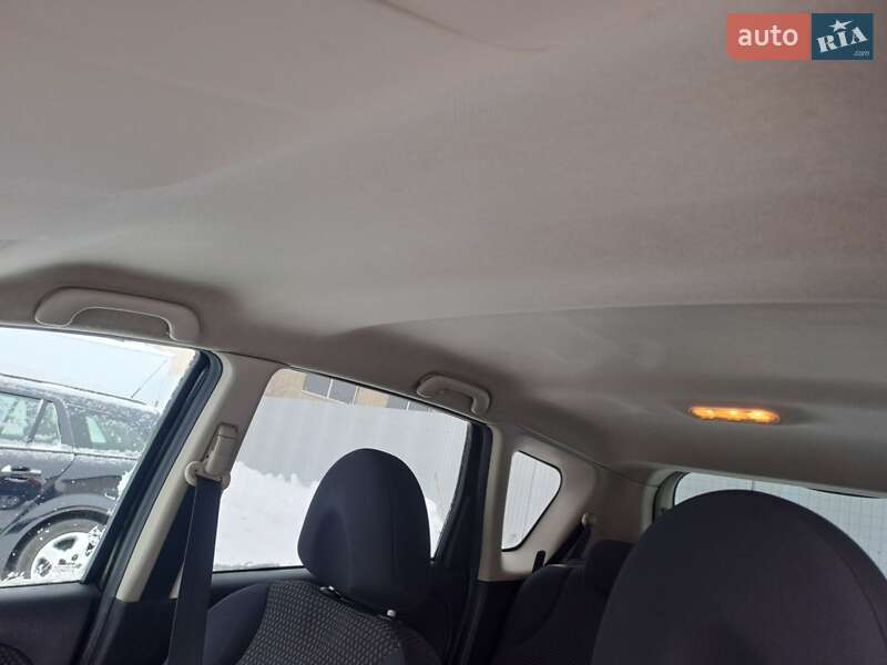 Хэтчбек Nissan Note 2006 в Славуте