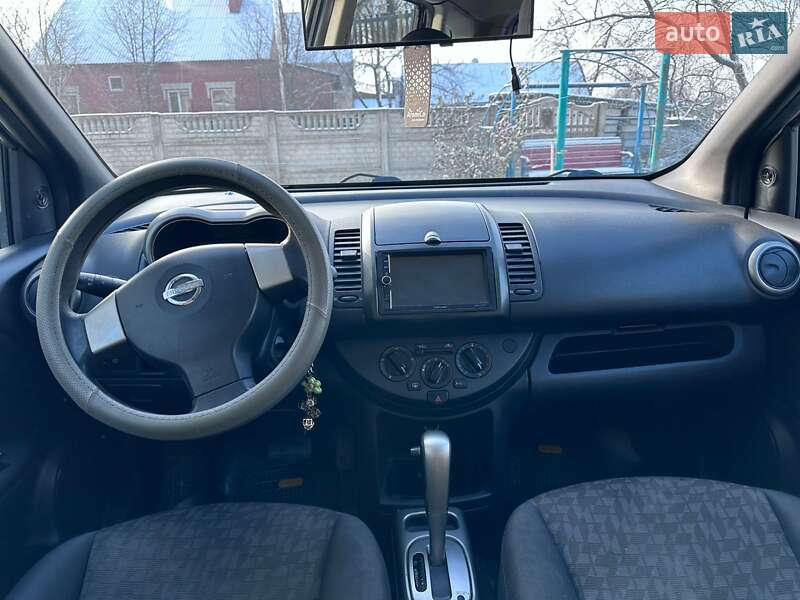 Хэтчбек Nissan Note 2006 в Лебедине