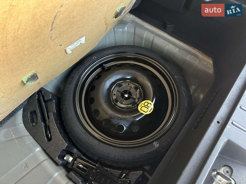 Хэтчбек Nissan Note 2009 в Виннице