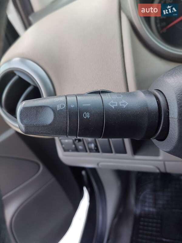 Хэтчбек Nissan Note 2006 в Виноградове