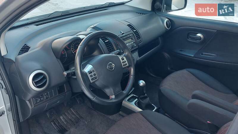 Хетчбек Nissan Note 2010 в Луцьку