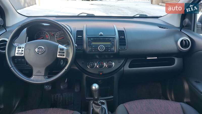 Хетчбек Nissan Note 2010 в Луцьку