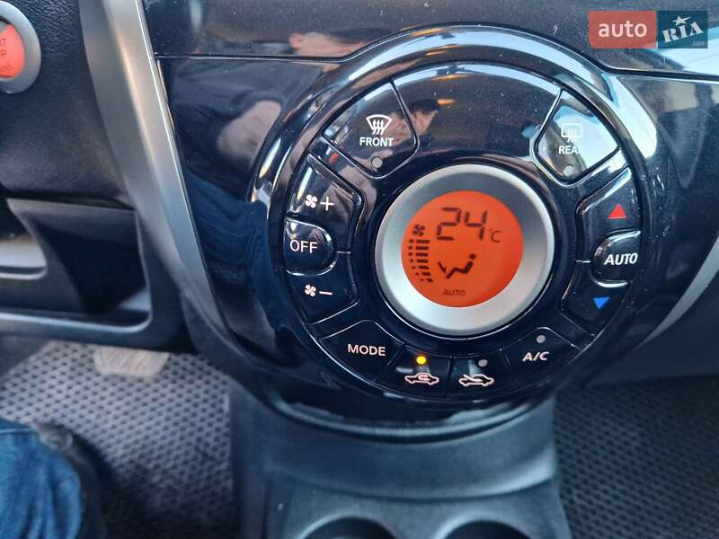Хетчбек Nissan Note 2012 в Кропивницькому