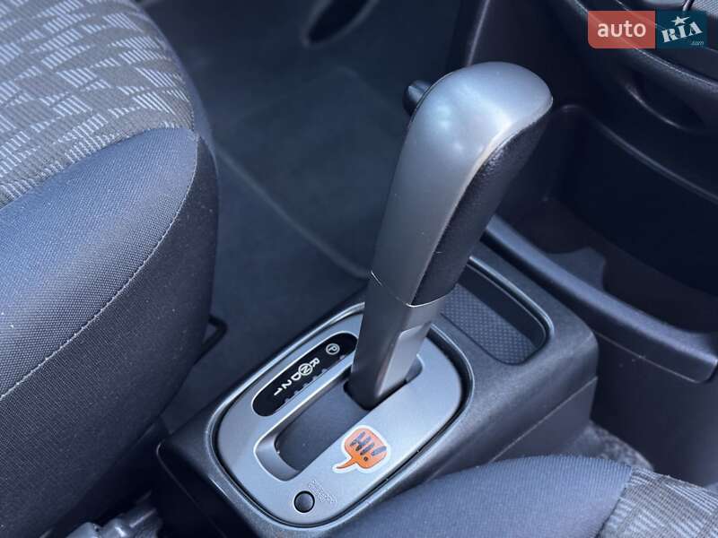 Хэтчбек Nissan Note 2008 в Виннице