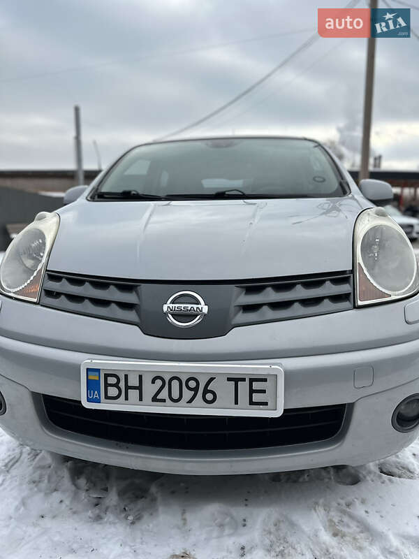 2008 Nissan Note, VIN SJNFCAE11U1291317:plate — zdjęcie 1 (autoria)
