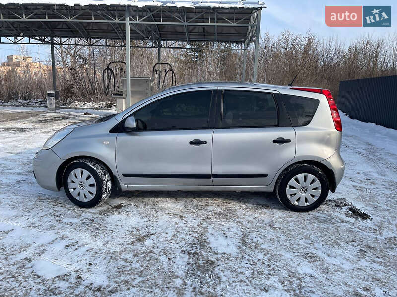 Хетчбек Nissan Note 2008 в Полтаві