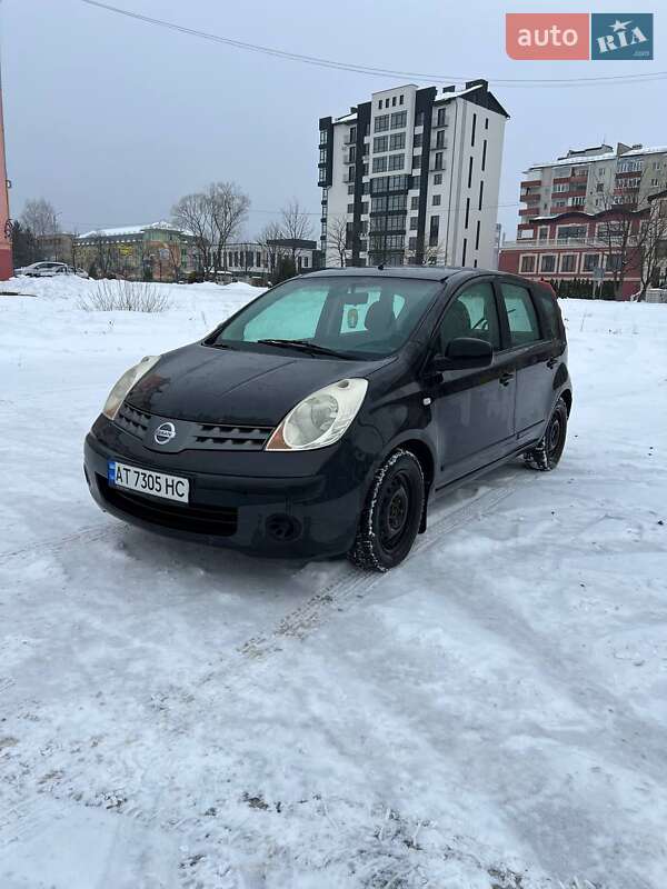 Хэтчбек Nissan Note 2007 в Долине фото Хэтчбек Nissan Note 2007 в Долине