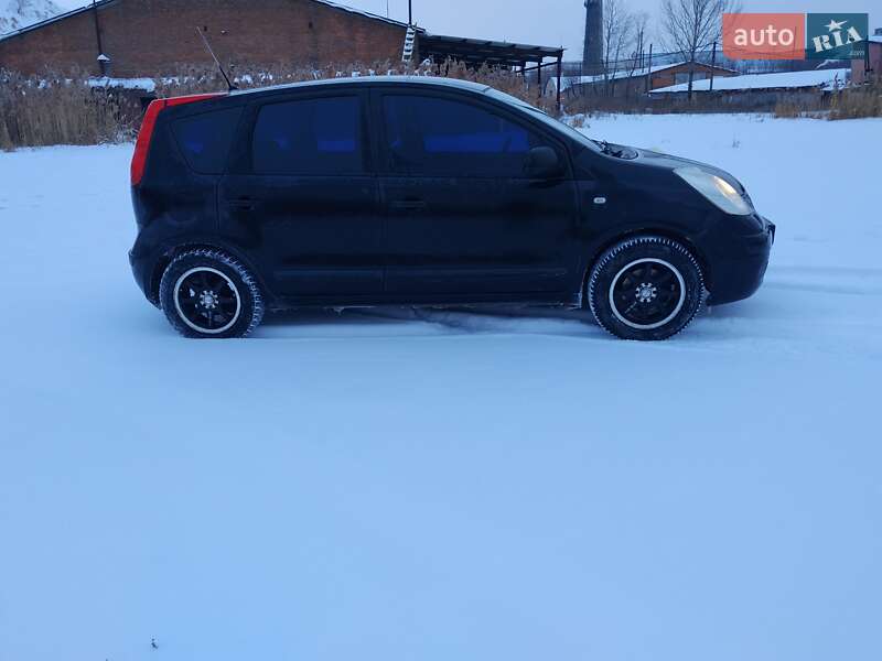 Хэтчбек Nissan Note 2008 в Виннице