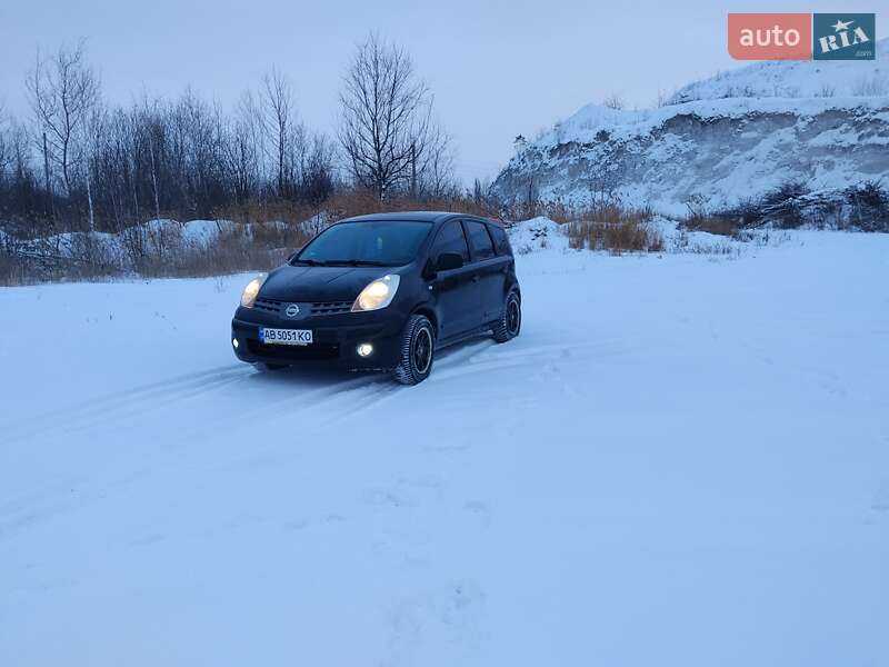 Хэтчбек Nissan Note 2008 в Виннице