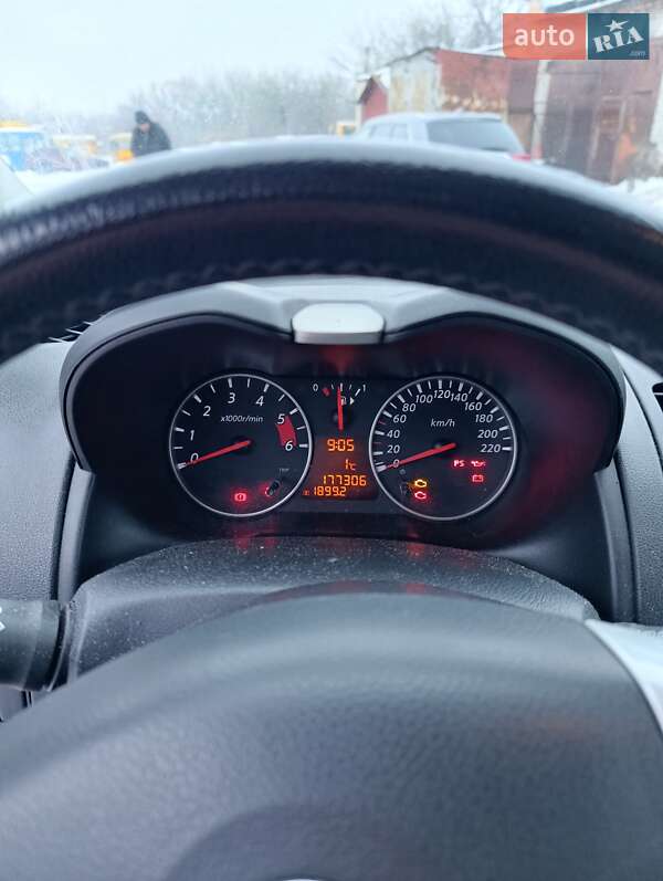 Хэтчбек Nissan Note 2012 в Ровно