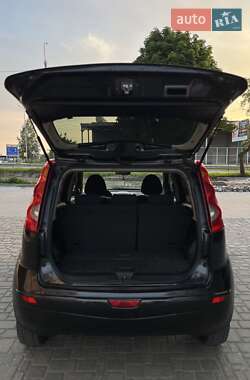 Хэтчбек Nissan Note 2006 в Киеве