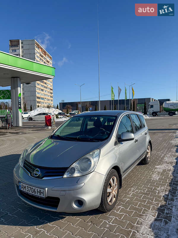 Хэтчбек Nissan Note 2009 в Житомире