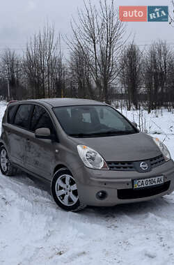 Хэтчбек Nissan Note 2008 в Каневе