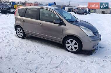 Хэтчбек Nissan Note 2008 в Черновцах