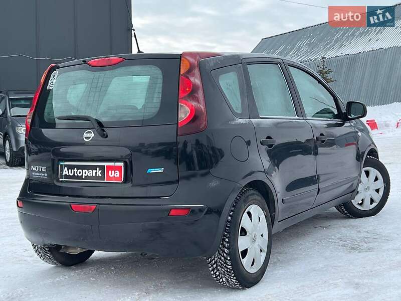 Хэтчбек Nissan Note 2011 в Львове