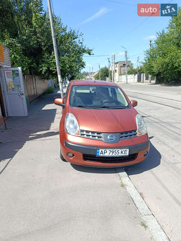 2007 Nissan Note, VIN SJNFAAE11U1115161:plate — фото 1 (autoria)