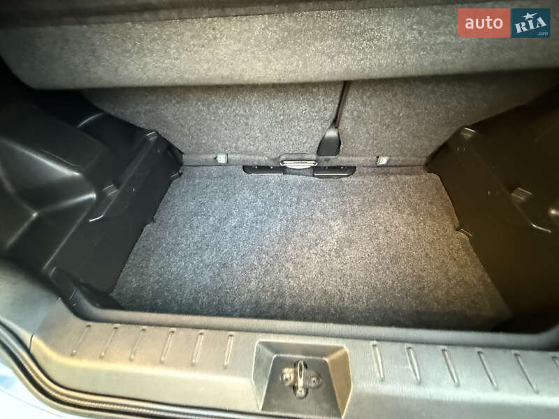 Хэтчбек Nissan Note 2008 в Львове фото 47 Хэтчбек Nissan Note 2008 в Львове