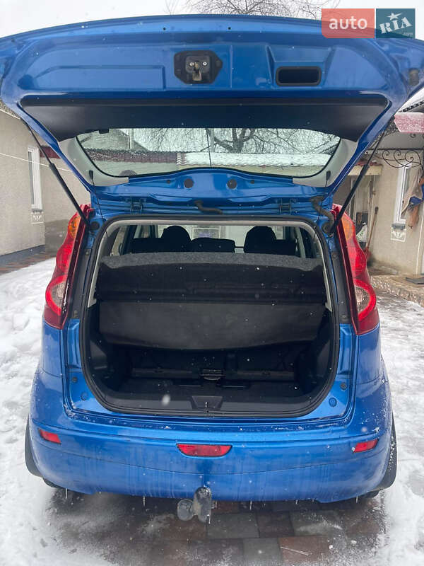 Хэтчбек Nissan Note 2011 в Черновцах фото 4 Хэтчбек Nissan Note 2011 в Черновцах