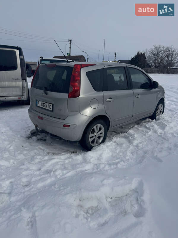 Хэтчбек Nissan Note 2007 в Ровно фото 4 Хэтчбек Nissan Note 2007 в Ровно