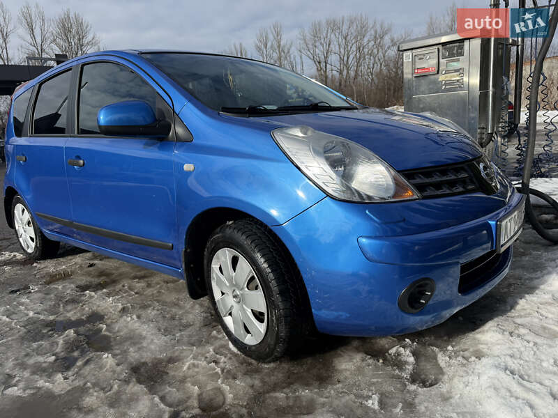 Хэтчбек Nissan Note 2008 в Надворной