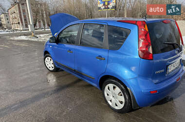 Хэтчбек Nissan Note 2008 в Надворной