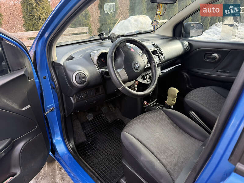 Хэтчбек Nissan Note 2008 в Надворной