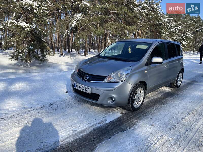 Хетчбек Nissan Note 2009 в Рокитному