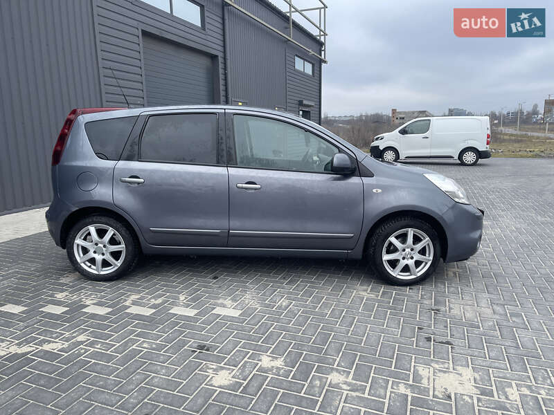 Хэтчбек Nissan Note 2011 в Кропивницком