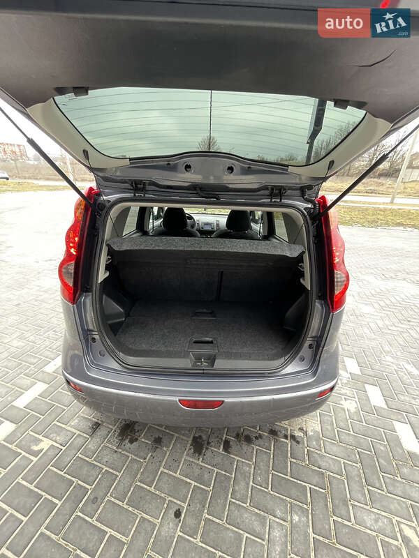 Хэтчбек Nissan Note 2011 в Кропивницком