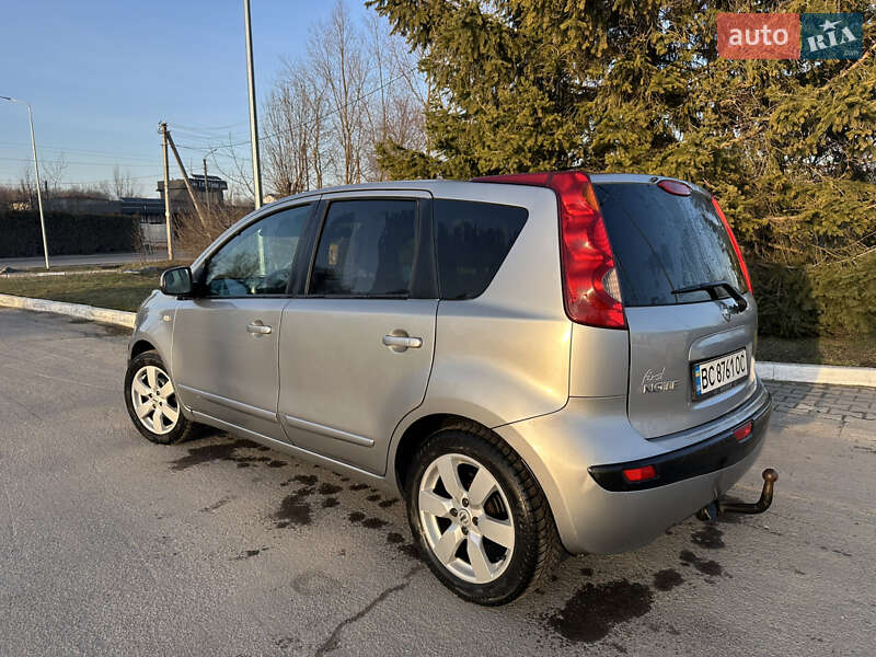 Хетчбек Nissan Note 2006 в Дрогобичі