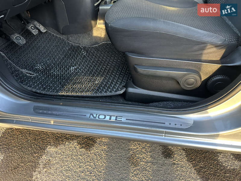 Хетчбек Nissan Note 2006 в Дрогобичі
