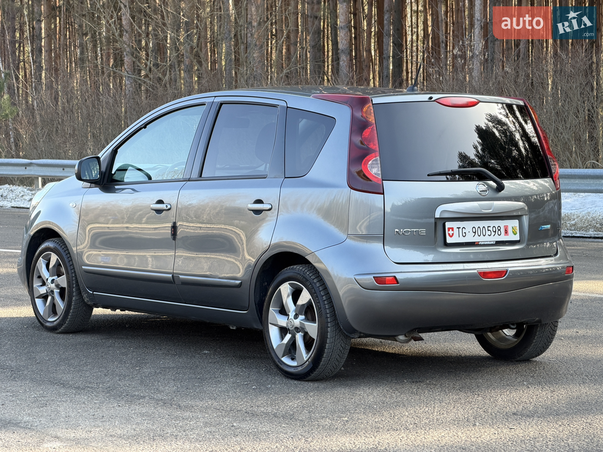2010 Nissan Note - мініатюра 5