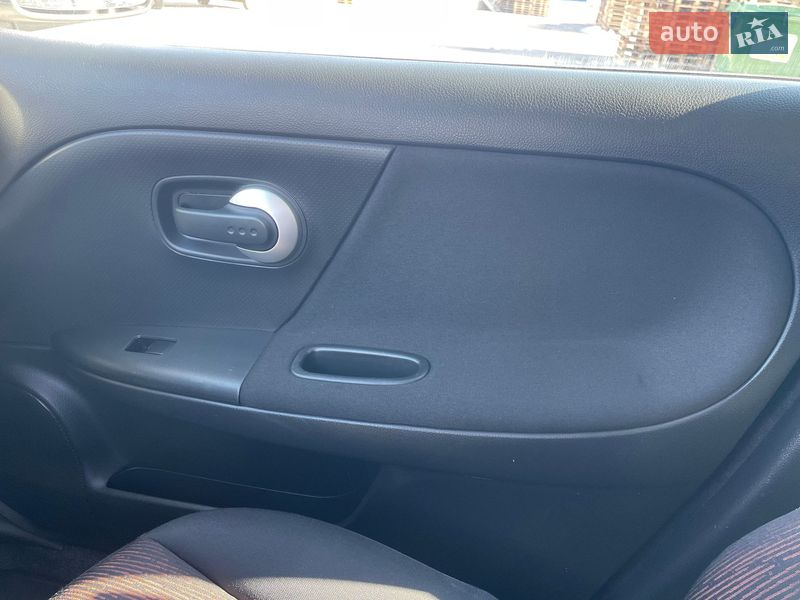 Хетчбек Nissan Note 2011 в Львові