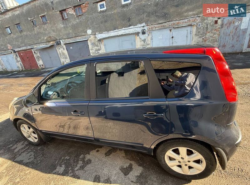 Хэтчбек Nissan Note 2006 в Львове