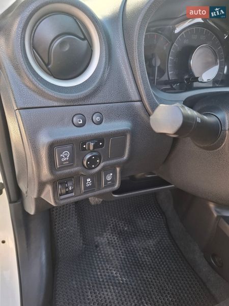 Хетчбек Nissan Note 2013 в Івано-Франківську