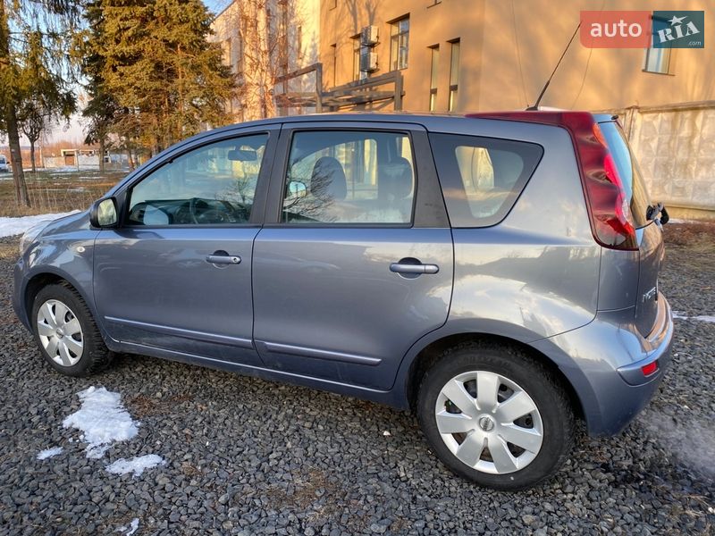 Хэтчбек Nissan Note 2009 в Луцке